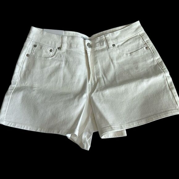 Juicy Couture White Denim Jean shorts, Size 10, 4” inseam, NWT - Picture 2 of 7